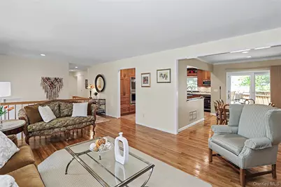 24 Tad Lane, Old Bethpage, NY 11804 - Photo 4