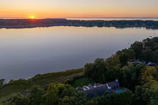 29 Gaul Rd S, East Setauket, NY 11733 - Photo 4