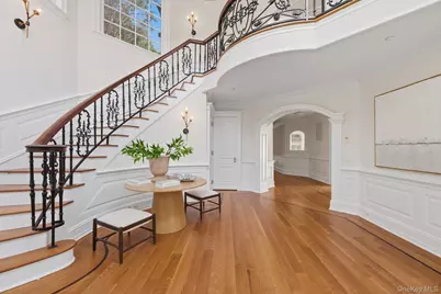 29 Gaul Road S, East Setauket, NY 11733 - Photo 4