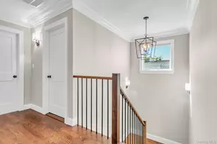 7 Bud Ct, Bayville, NY 11709 - Photo 14