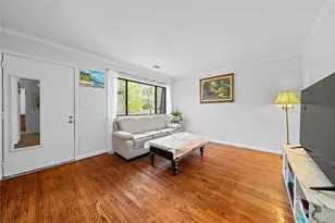 142 Feller Dr, Central Islip, NY 11722 - Photo 10