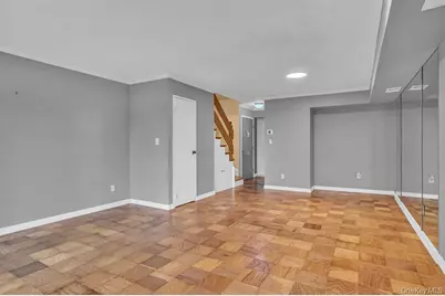 311 Mariners Way, Copiague, NY 11726 - Photo 2