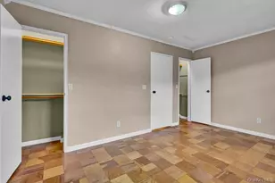 311 Mariners Way, Copiague, NY 11726 - Photo 14
