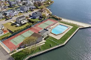 311 Mariners Way, Copiague, NY 11726 - Photo 20
