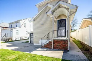 148-11 10th Ave, Whitestone, NY 11357 - Photo 32