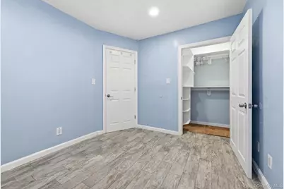 25 Montgomery Street, Brentwood, NY 11717 - Photo 8