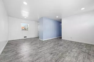 25 Montgomery St, Brentwood, NY 11717 - Photo 12