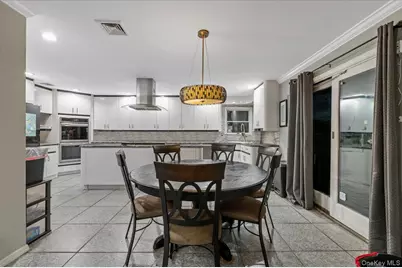 44 E End Avenue, Hicksville, NY 11801 - Photo 10