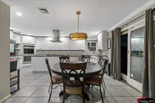 44 East End Ave, Hicksville, NY 11801 - Photo 10