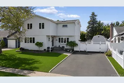 44 E End Avenue, Hicksville, NY 11801 - Photo 2