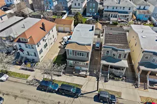 23-37 124th St, College Point, NY 11356 - Photo 4