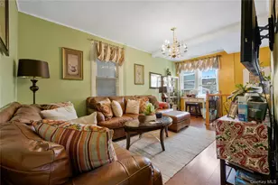 918 E 216th St, Bronx, NY 10469 - Photo 4