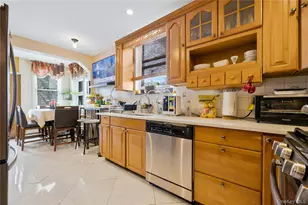 918 E 216th St, Bronx, NY 10469 - Photo 6