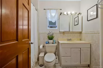 918 E 216th Street, Bronx, NY 10469 - Photo 8