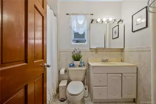 918 E 216th St, Bronx, NY 10469 - Photo 8