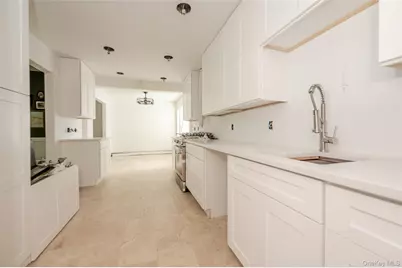 122 Clinton Avenue, Port Jefferson Station, NY 11776 - Photo 4
