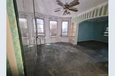 9119 110th Street, Richmond Hill, NY 11418 - Photo 4