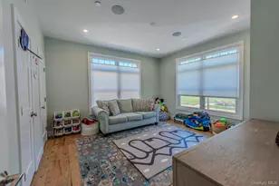 3810 Greentree Dr, Oceanside, NY 11572 - Photo 18