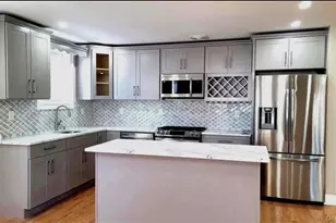 249-10 139th Ave, Rosedale, NY 11422 - Photo 4