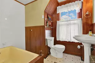 210 Old Town Rd, East Setauket, NY 11733 - Photo 12