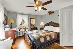 210 Old Town Rd, East Setauket, NY 11733 - Photo 18