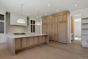 25 W Creek Farms Rd, Sands Point, NY 11050 - Photo 10