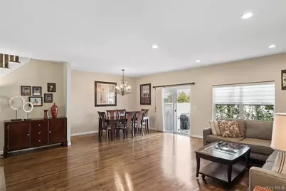 161 Brattle Circle, Melville, NY 11747 - Photo 8