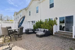 161 Brattle Cir, Melville, NY 11747 - Photo 26