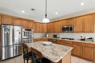 161 Brattle Cir, Melville, NY 11747 - Photo 12