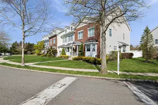 161 Brattle Cir, Melville, NY 11747 - Photo 30