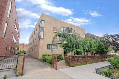 14726 Roosevelt Avenue #2C, Flushing, NY 11354 - Photo 2