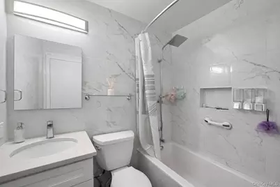 14726 Roosevelt Avenue #2C, Flushing, NY 11354 - Photo 10