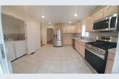 315 Washington Avenue #Unit 1, New Rochelle, NY 10801 - Photo 2