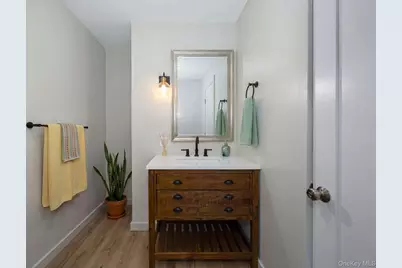 39 N Broadway, Kingston, NY 12401 - Photo 18