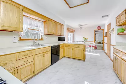 16 Sterling Forest Lane, Suffern, NY 10901 - Photo 10