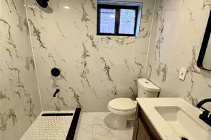 50-12 194th St, Fresh Meadows, NY 11365 - Photo 14