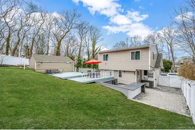 38 Hawthorne Road, Rocky Point, NY 11778 - Photo 4