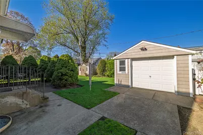 22 Hitchcock Lane, Farmingdale, NY 11735 - Photo 20