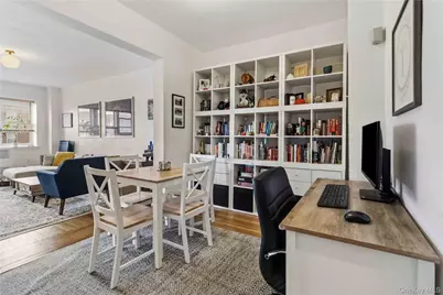 86-10 34th Avenue #522, Jackson Heights, NY 11372 - Photo 6