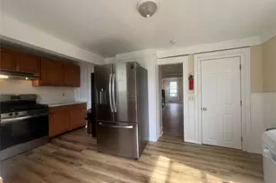 34 Smith St, Poughkeepsie, NY 12601 - Photo 14