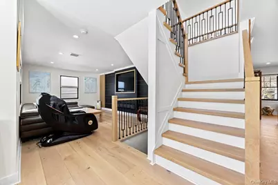 4 Allison Drive, Old Bethpage, NY 11804 - Photo 16