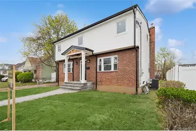 759 Barry Place, Uniondale, NY 11553 - Photo 2