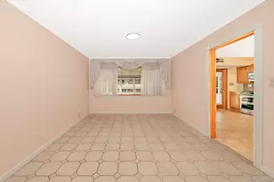 33 Parkdale Dr, Farmingdale, NY 11735 - Photo 12