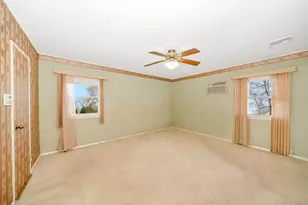 33 Parkdale Dr, Farmingdale, NY 11735 - Photo 26