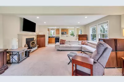 25 Cedar Road, Wading River, NY 11792 - Photo 8