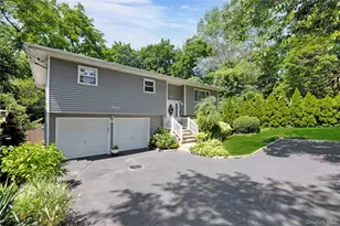 11 Margaret Ln, Huntington, NY 11743 - Photo 2