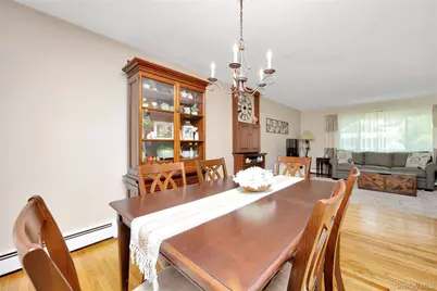 11 Margaret Lane, Huntington, NY 11743 - Photo 10