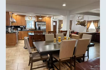 26 Picture Lane, Hicksville, NY 11801 - Photo 10