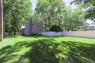 97 Krispin Ln, East Setauket, NY 11733 - Photo 20