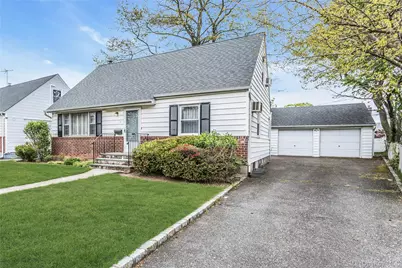 46 Rhodes Drive, New Hyde Park, NY 11040 - Photo 2